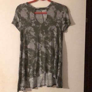 MUDD cutout neck design shirt